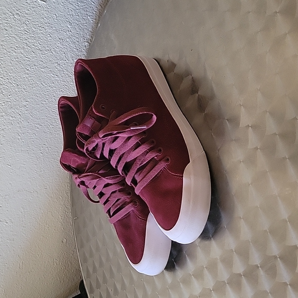 DC Ankle Sneakers